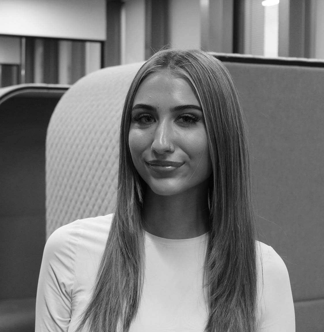 Mia Barkway - Handle